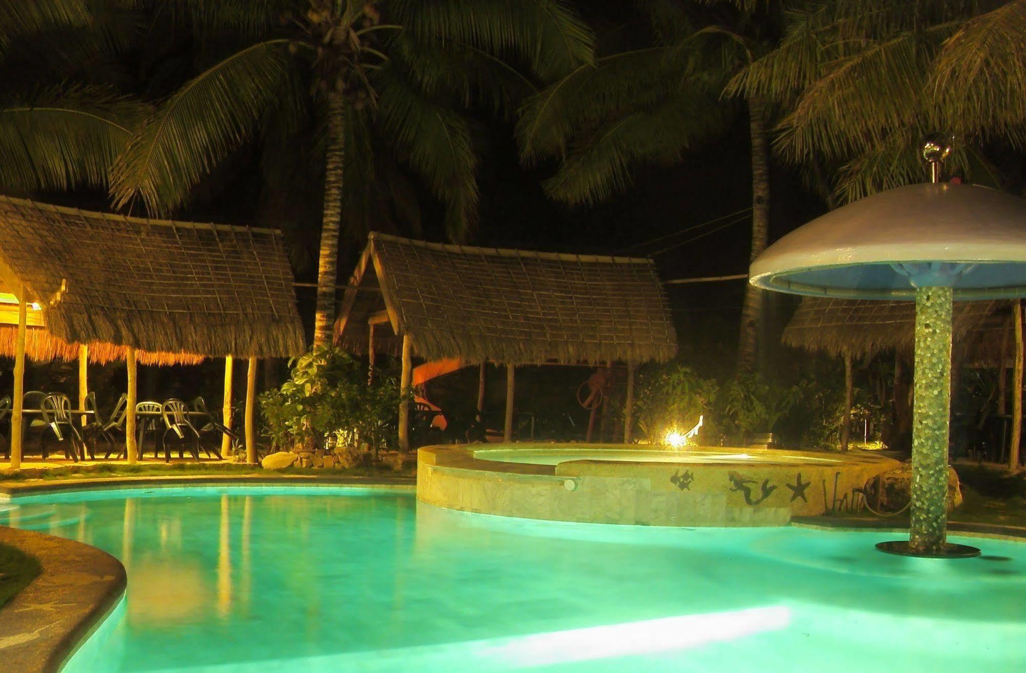 El Canonero Diving Beach Resort Puerto Galera Buitenkant foto